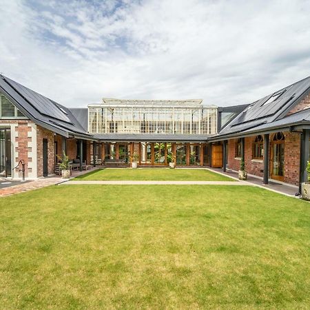 Britten Stables Studio Christchurch Bagian luar foto